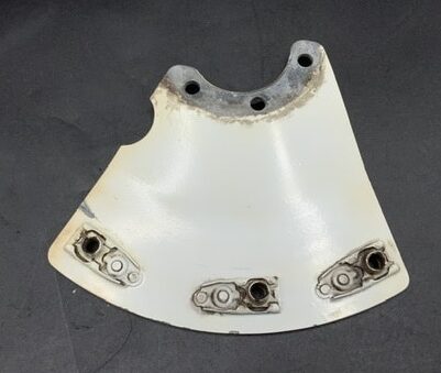 Bracket Wheel Fairing LH PA28-140