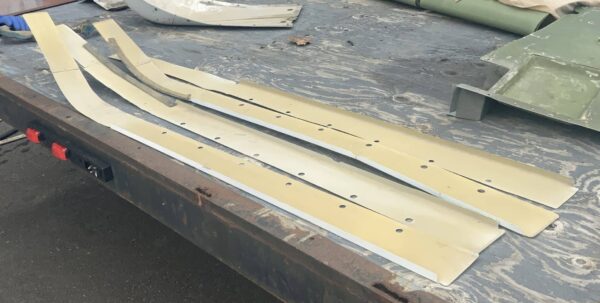 Cessna 172 Lower Wing Fairing Assembly RH/LH P/N 0520005-13 & 0520005-12