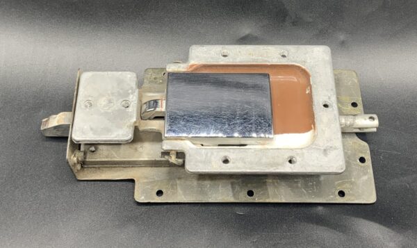 Cessna - Latch-Cabin Door RH P/N 0517012-2 Alt 0517012-4