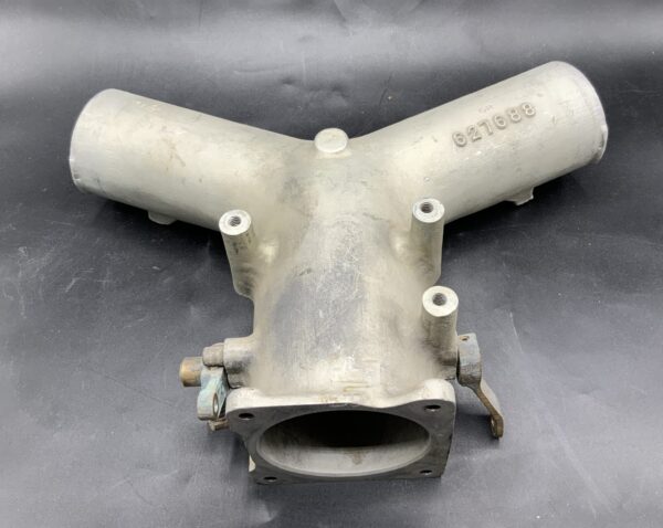 Continental Intake Plenum Cessna 185 P/N 627688