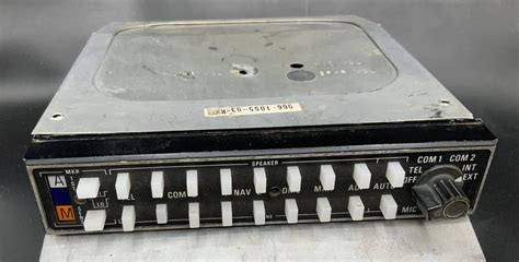 KMA-24 Audio Panel & Marker Beacon Receiver w/Tray