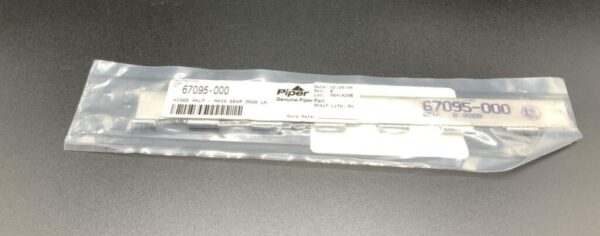 NEW Piper Hinge Half - Main Gear Door P/N 67095-000